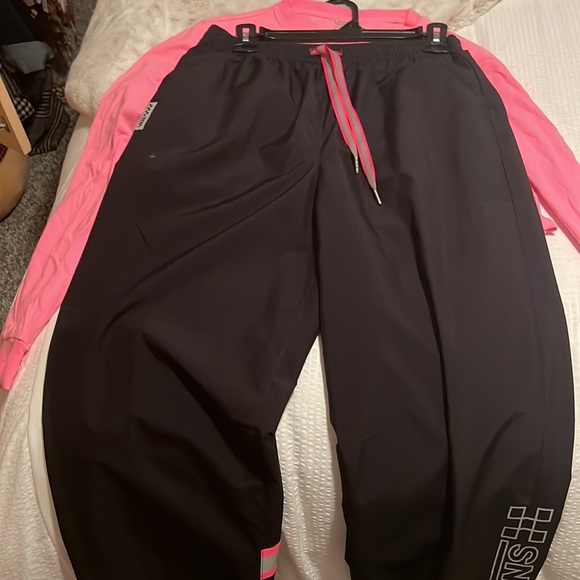 Vans pink baggy set - Picture 3 of 3